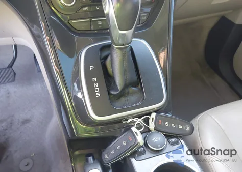 2014 Ford Escape Titanium z USA, uszkodzony, nr VIN 1FMCU9J92EUB16573